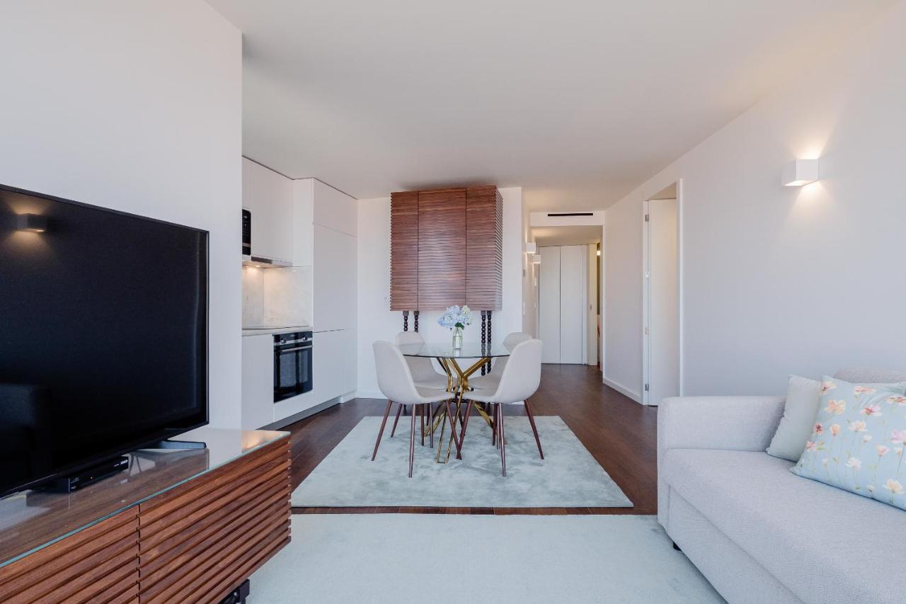 Boutique Rentals- Bliss By The Sea Apt- Ocean Views In Foz Beach ポルト エクステリア 写真